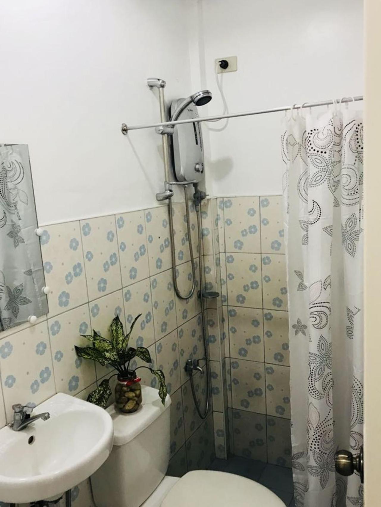 A&J Pension Puerto Princesa Екстериор снимка