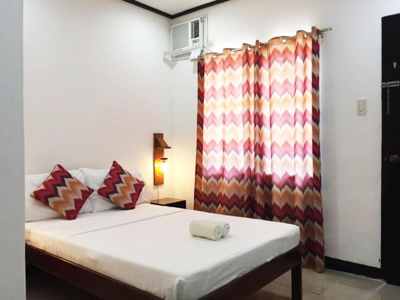 A&J Pension Puerto Princesa Екстериор снимка